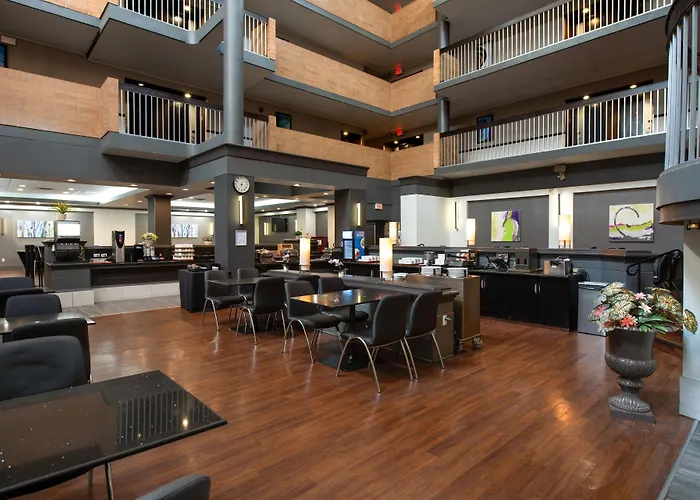 Coast Calgary University Area Hotel By Apa